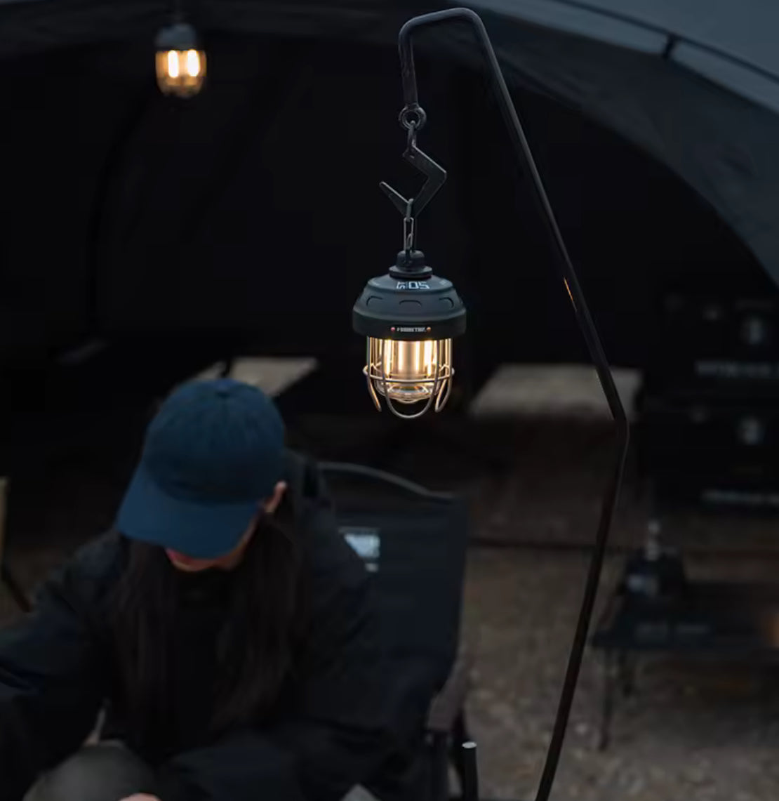 Campinglampa med lång batteritid USB laddning och dimbar LED belysning för utomhusbruk