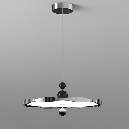 Fransk inspirerad aluminium taklampa med valnötsdetaljer