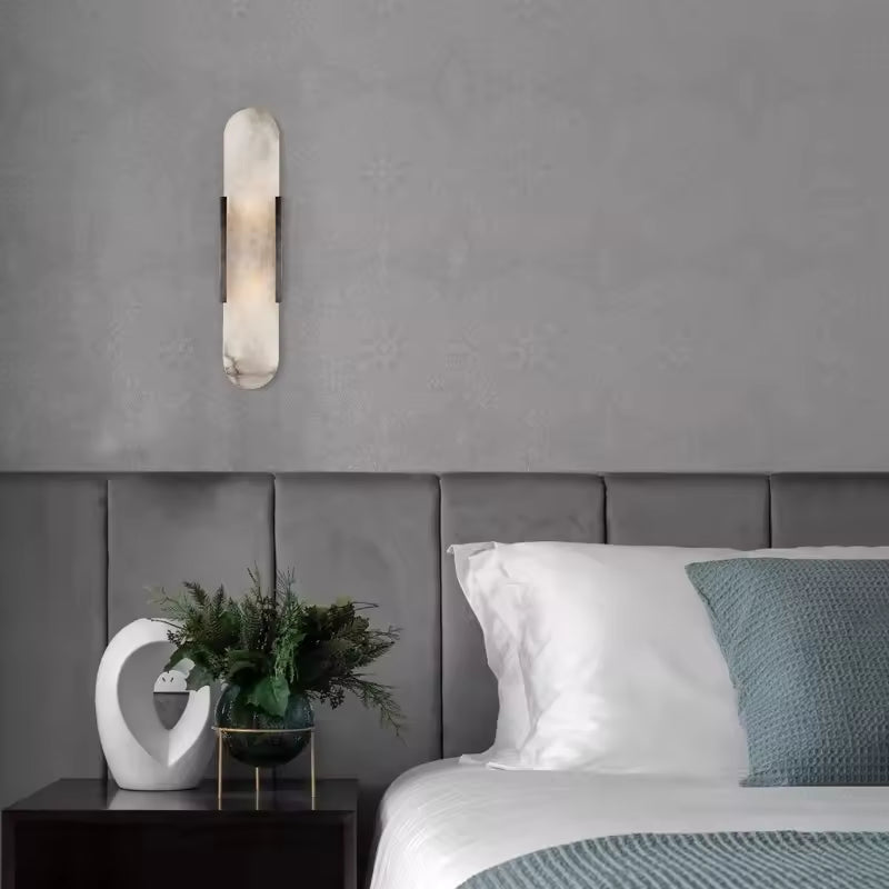 Marbela | Vägglampa i naturmarmor med G4 sockel för sovrum, hall och trappbelysning