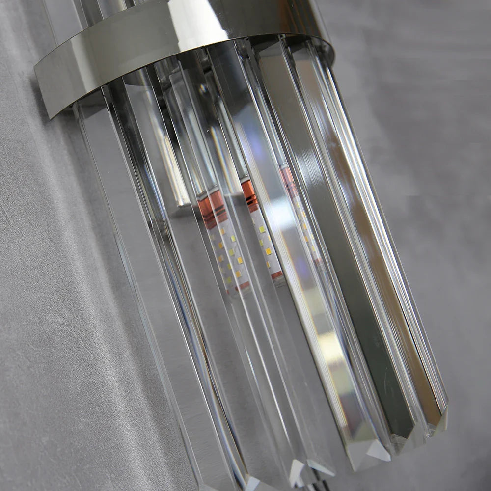 Vägglampa i kristall och guld med dubbel LED-belysning upp och ned