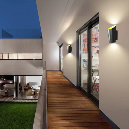 Modern LED-vägglampa i aluminium – för inomhus och utomhusbruk