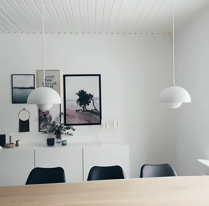 Dansk design taklampa med blomformad halvcirkelskärm och varm LED belysning för kök matsal och vardagsrum