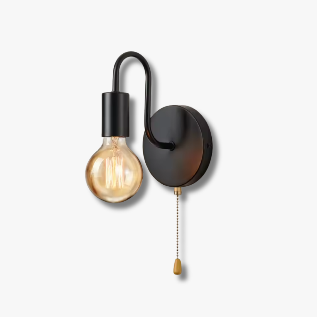 Alba | Modern vägglampa i svart järn med stilren och elegant design