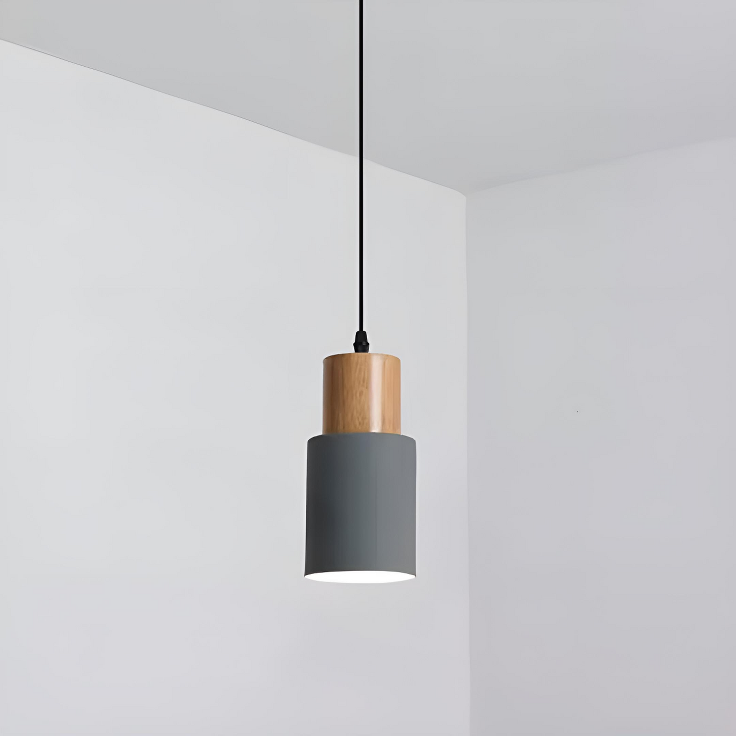 Minimalistisk pendellampa i trä och metall för sovrum, matsal och bar