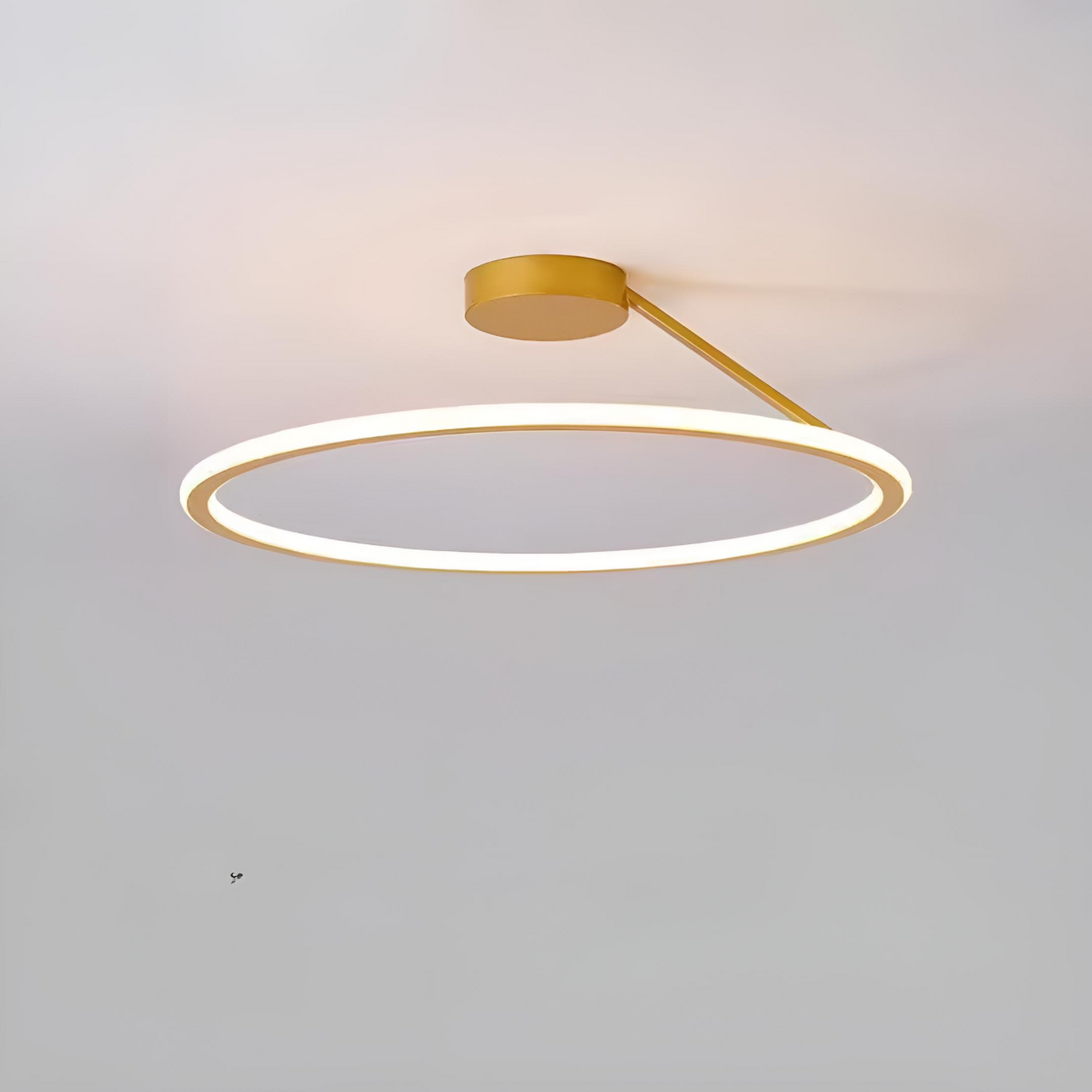 Modern LED-taklampa med cirkelformad design