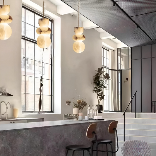 Exklusiv pendellampa i spansk marmor och alabaster för kök sovrum hall