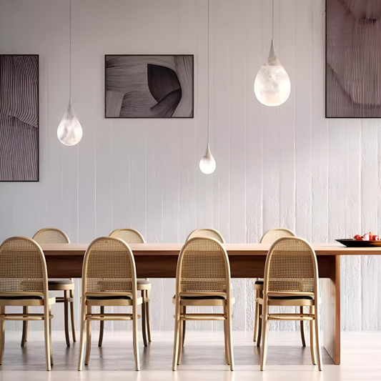 Modern pendellampa i hängande droppform med LED och dimbar funktion för vardagsrum och matsal