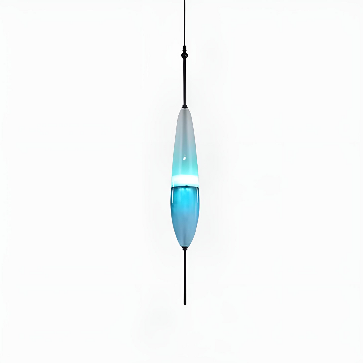 Modern pendellampa i glas med gradient design för vardagsrum och matsal
