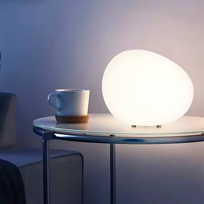 Elvio | Stenformad bordslampa med varmt sken och dekorativ design