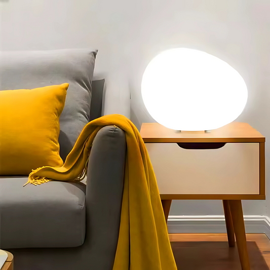 Elvio | Stenformad bordslampa med varmt sken och dekorativ design