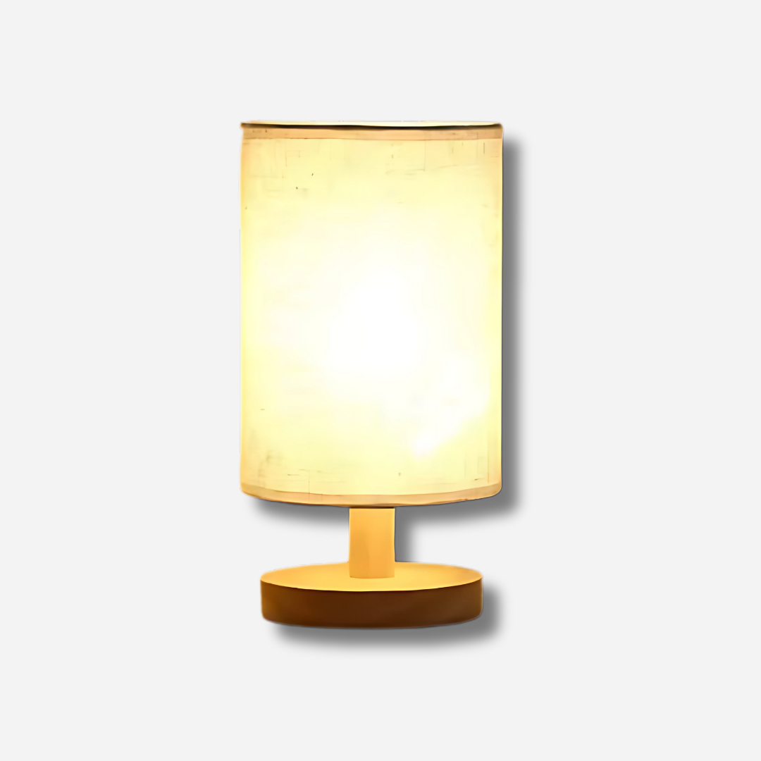 Silvo | Bordslampa i trä med linneskärm och praktisk USB-anslutning
