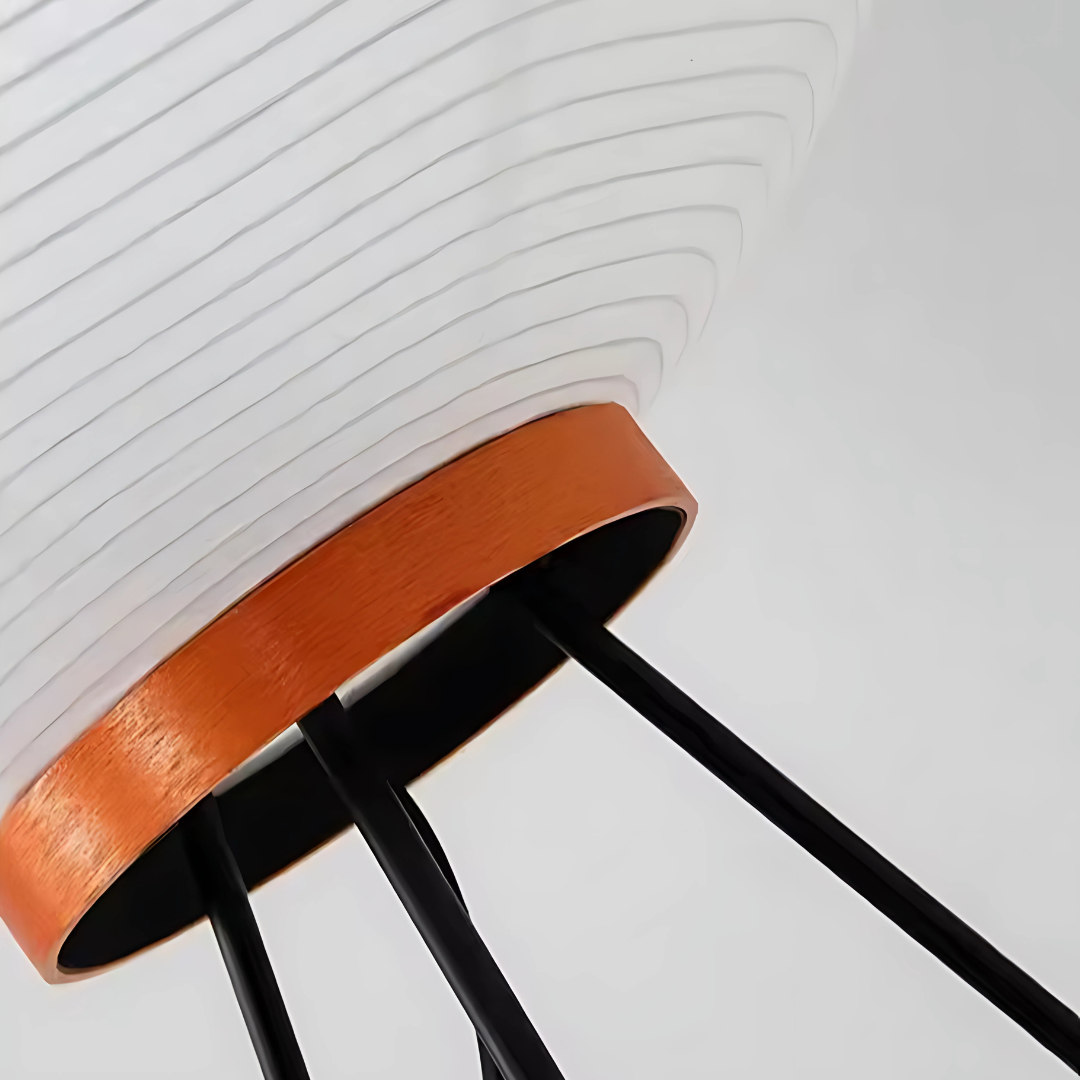 Akiru | Wabi-sabi golvlampa i rispapper med LED-belysning och handgjord finish