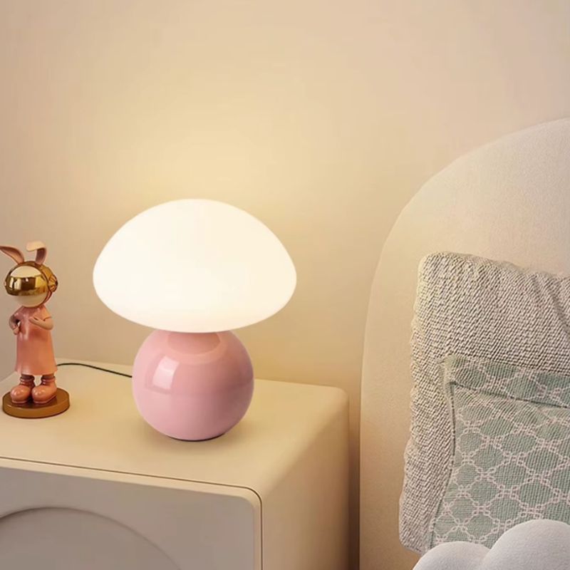 Modern Svamplampa – Metallisk LED Bordslampa för Sovrum & Inredning