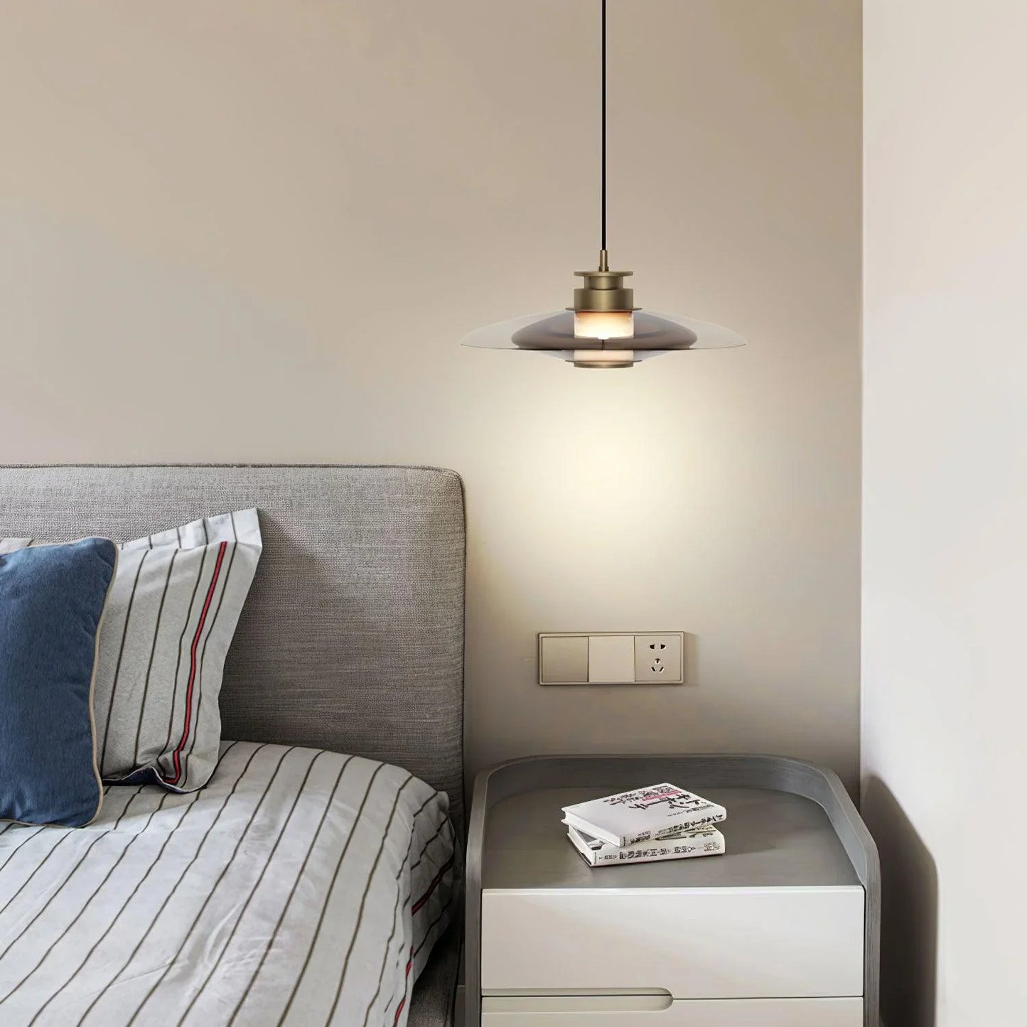 Modern rund LED pendellampa i glas och aluminium för kök matsal och sovrum