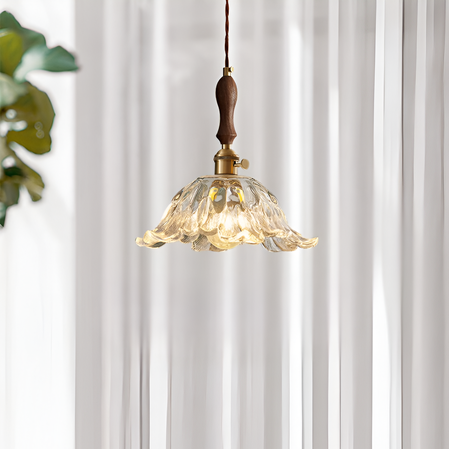 Fransk retro blomformad glaspendel i koppar med justerbar höjd 150 cm