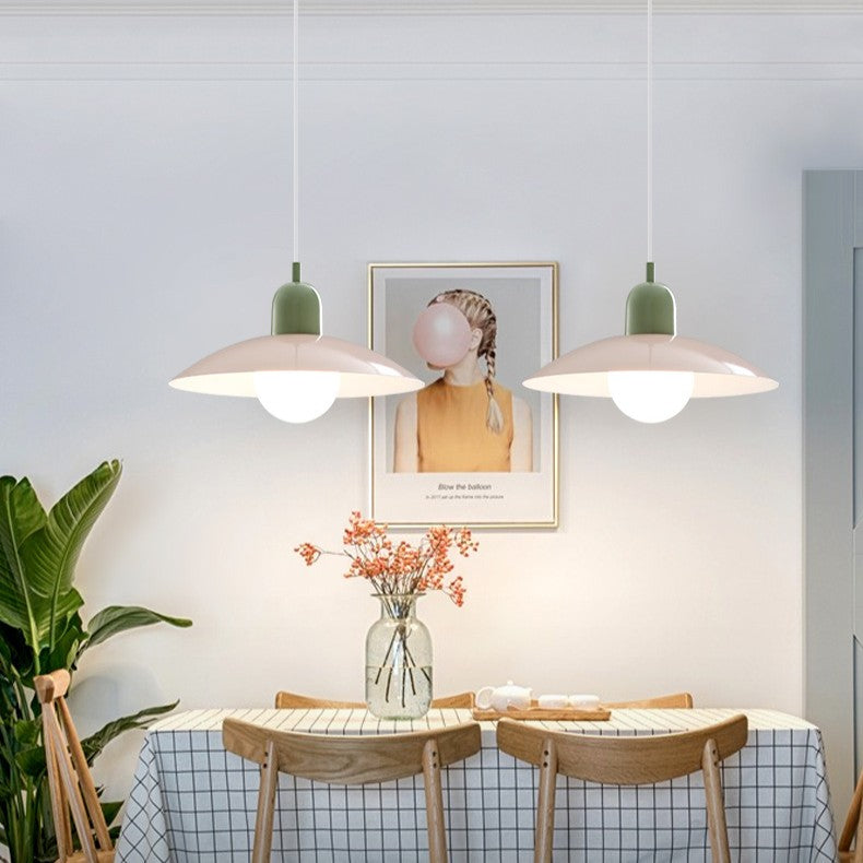 Industriell pendellampa i metall för kök matsal vardagsrum restaurang