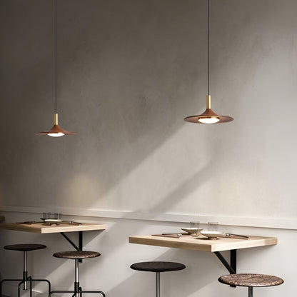 Nordisk takpendel i koppar med justerbar lampskärm för kök och vardagsrum