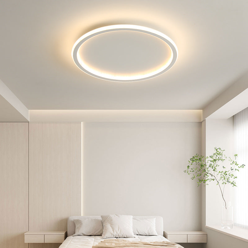 Rund skandinavisk taklampa i minimalistisk design med LED-belysning