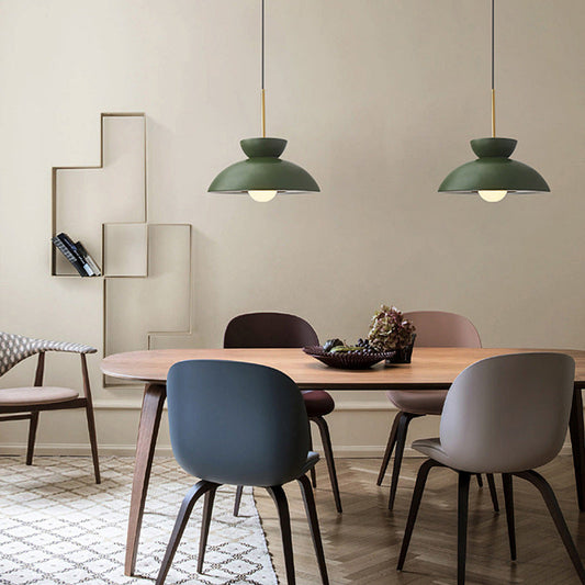 Nordisk pendellampa i resin för vardagsrum matsal sovrum och hemmamiljö