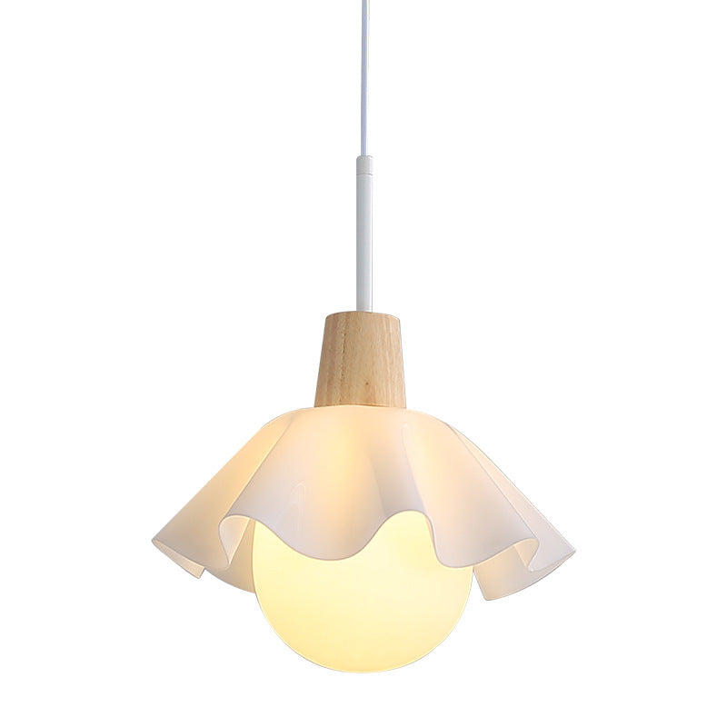 Nordisk pendellampa i trä med blomformad design och LED för matsal sovrum och vardagsrum