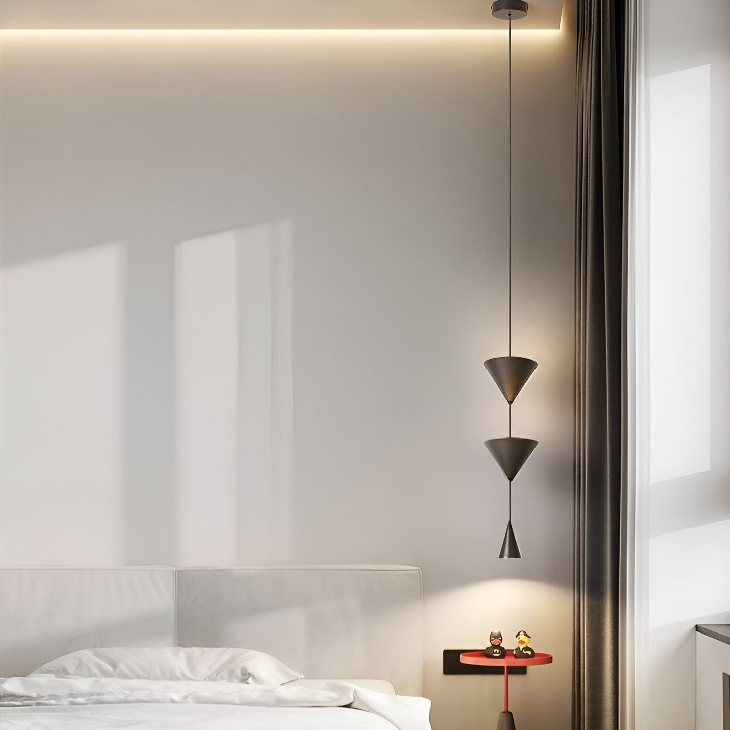 Modern konformad takpendel i metall med tre spotlights för hem och café