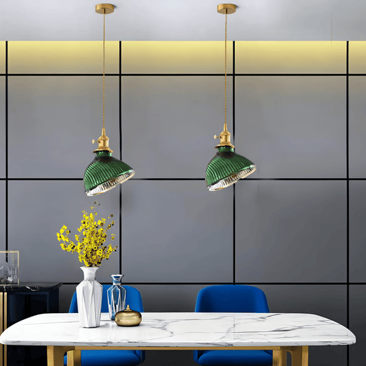 Grön glas pendellampa med nordisk design och mjukt ljus för kök vardagsrum och sovrum