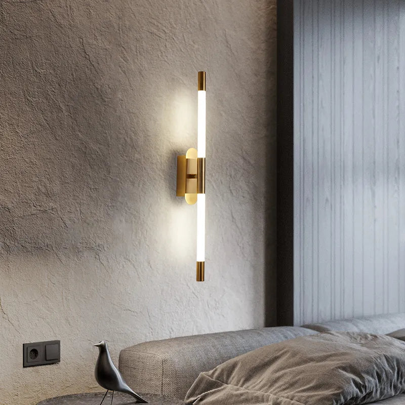 Modern lång roterbar LED vägglampa i minimalistisk metallisk design