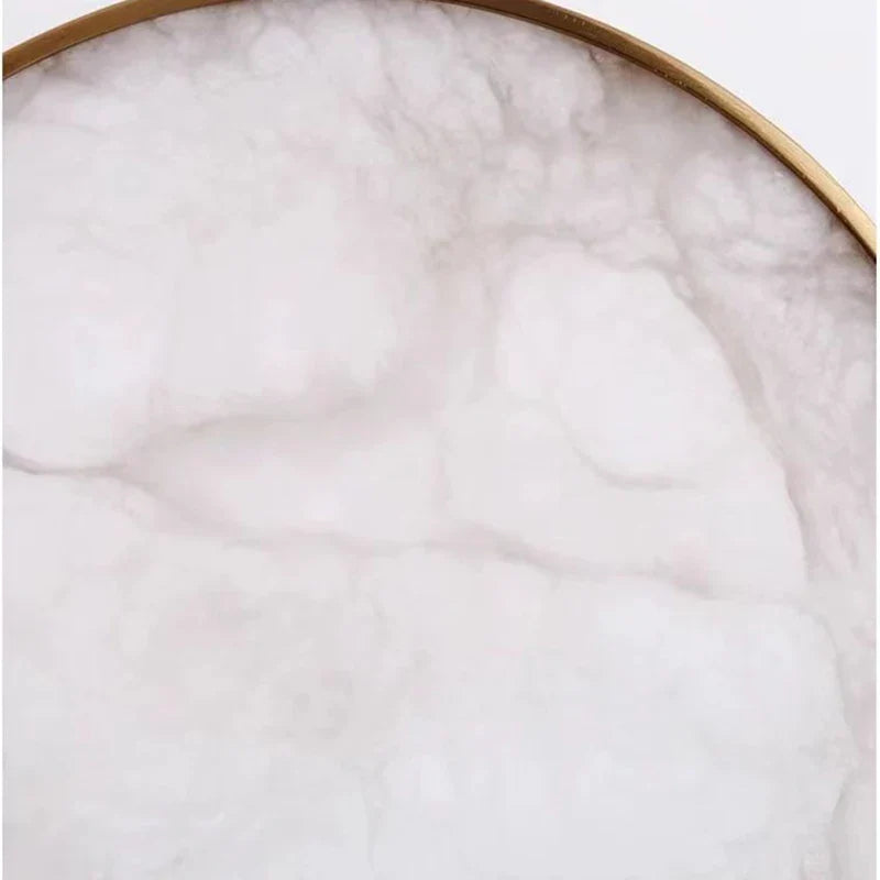 Vägglampa i naturlig marmor och gyllene metall för vardagsrum och sovrum