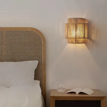 Ravela | Vägglampa med rustik design i hamparep och stilfull karaktär