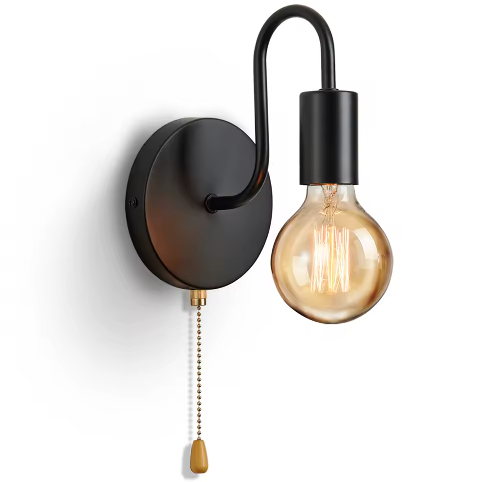 Alba | Modern vägglampa i svart järn med stilren och elegant design