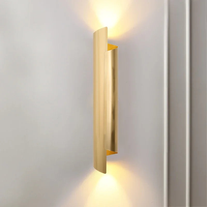 Lyxig vägglampa i koppar med LED-belysning för sovrum och vardagsrum