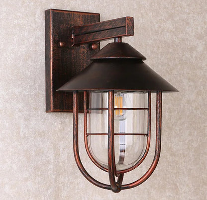 Vägglampa för utomhusbruk i svart metall och glas med vintage-design