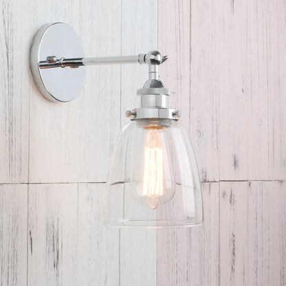 Vintage vägglampa i metall och glas med E27-sockel och elegant retrodesign