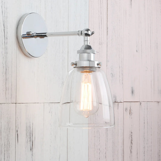 Vintage vägglampa i metall och glas med E27-sockel och elegant retrodesign