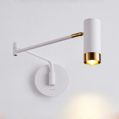 Nordisk vägglampa med vik- och vridbar arm – perfekt för sängläsning och modern inredning