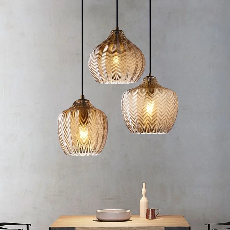 Nordisk vågig glastakpendel med LED – minimalistisk och elegant design
