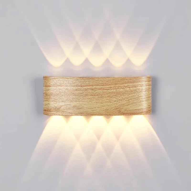 Modern vattentät vägglampa – för både inomhus- och utomhusbruk