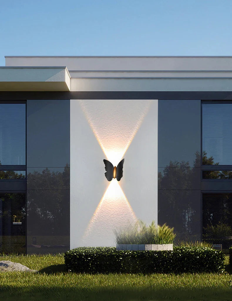 Vattentät fjärilsformad vägglampa i aluminium för utomhusbruk