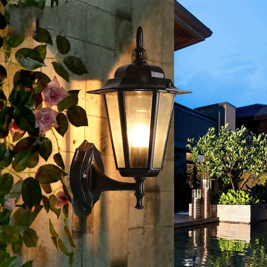 Utomhus vägglampa i aluminium och glas för trädgård och balkong