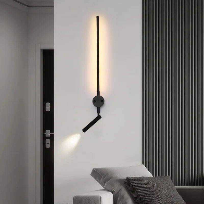 Minimalistisk vägglampa i metall med justerbar LED-belysning