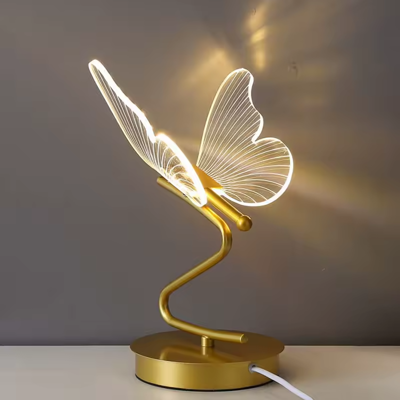 Auri | Fjärilsinspirerad bordslampa med LED-ljus och praktisk knappströmbrytare