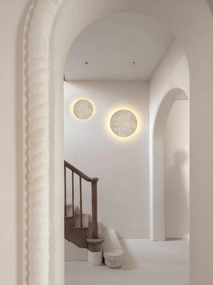 Rund vägglampa i natursten med varm LED-belysning för sovrum och vardagsrum