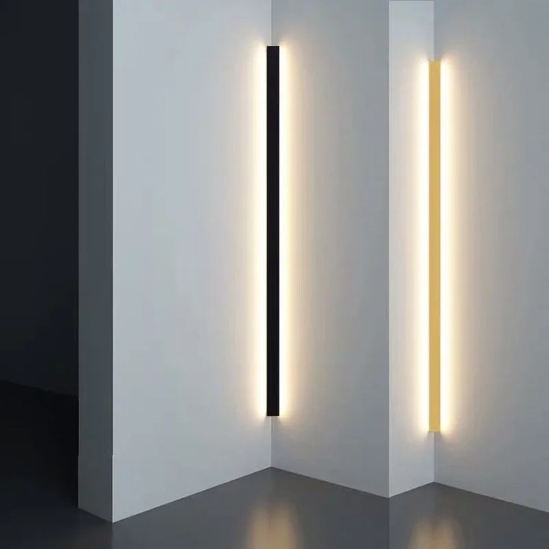 Modern lång LED-vägglampa i minimalistisk design – för vardagsrum, matsal och trappor