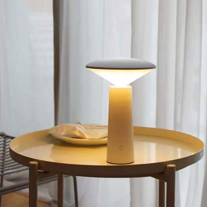Livona | Kristallinspirerad bordslampa med smidig touchkontroll och modern design