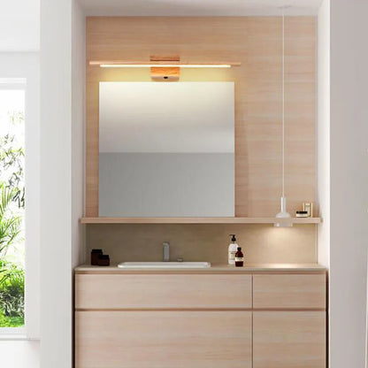 Vägglampa i massivt trä med E27-sockel för badrum och spegelbelysning