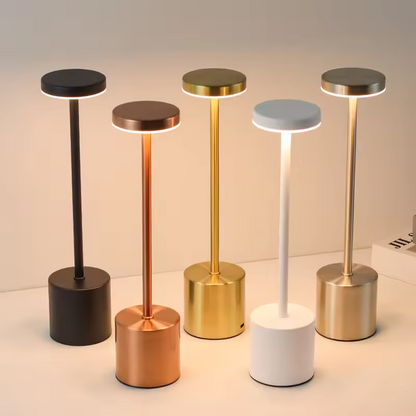 Clario | Modern LED-bordslampa i metall med touchkontroll och elegant design