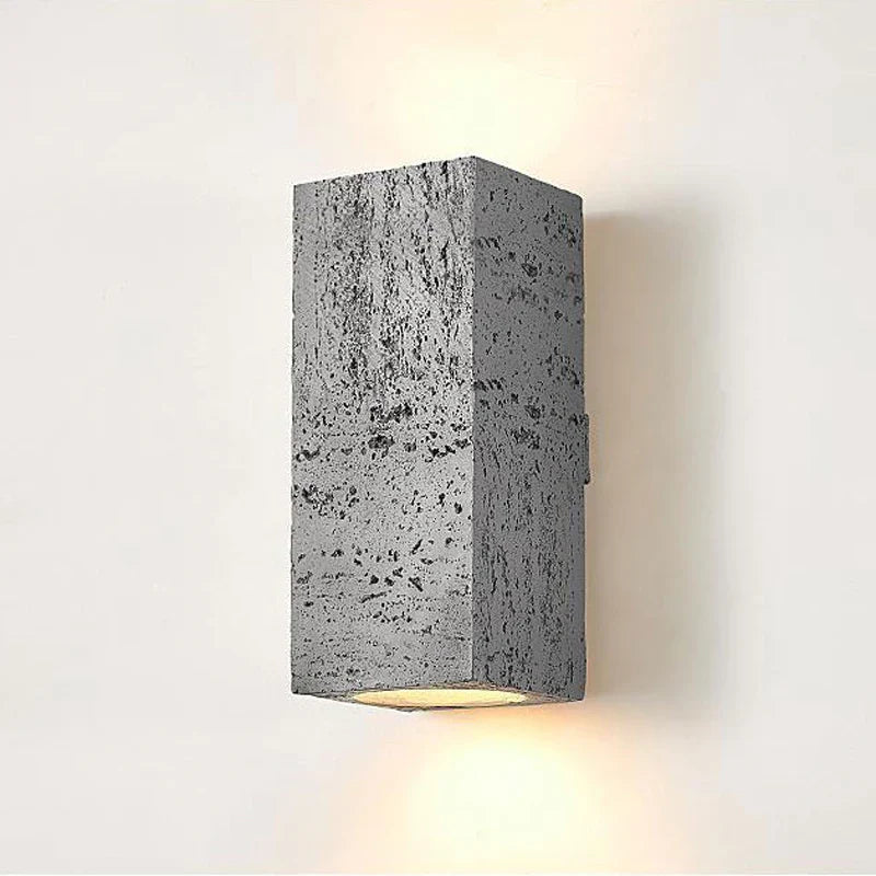 Wabi-sabi vägglampa i betong med nordisk design och varm LED-belysning