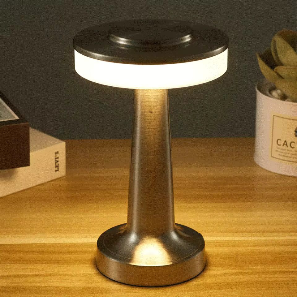 Lumiéra | Uppladdningsbar bordslampa med smidig touchkontroll och modern design
