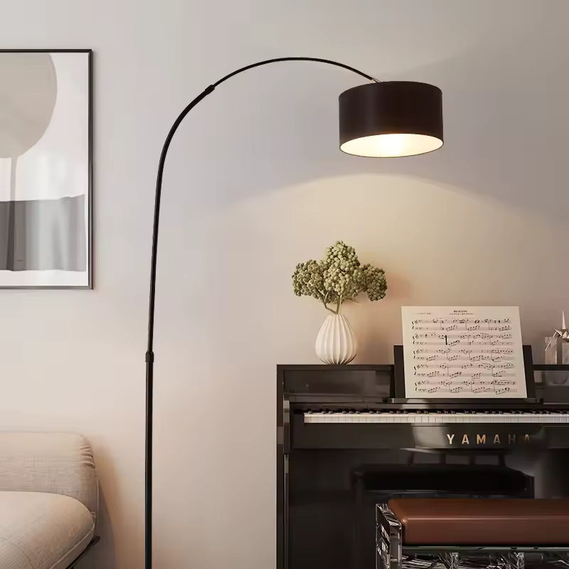 Halden | Nordisk båge golvlampa med tygskärm och energieffektiv LED-belysning