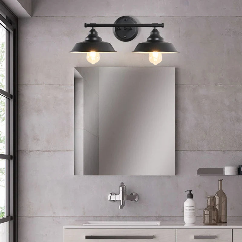 Industriell dubbel vägglampa i järn med vintage design och E27-socklar